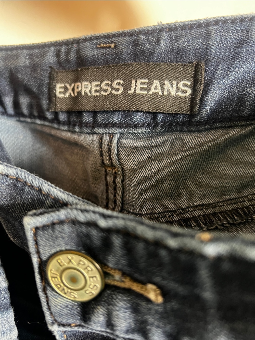 Express Jeans - Picture 2 of 4